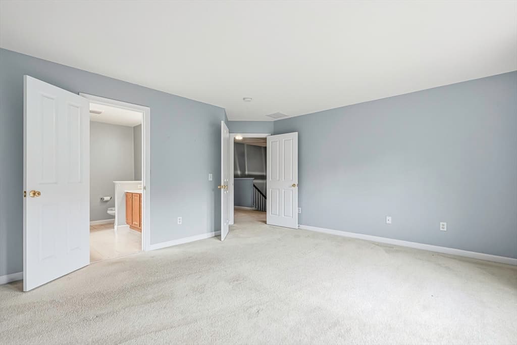 Condominium at 46 Tulip Cir. # 46, Grafton MA 01560, Grafton, photo 31 of 41
