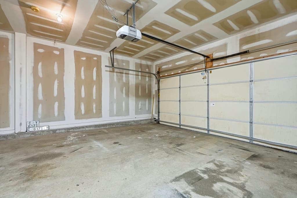 Condominium at 46 Tulip Cir. # 46, Grafton MA 01560, Grafton, photo 39 of 41