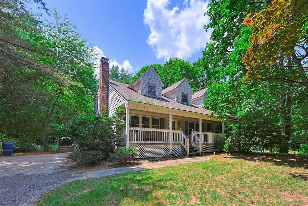 Single Family Residence at 47 Sleepy Hollow Ln, Wrentham MA 02093, Wrentham, photo 6 of 40