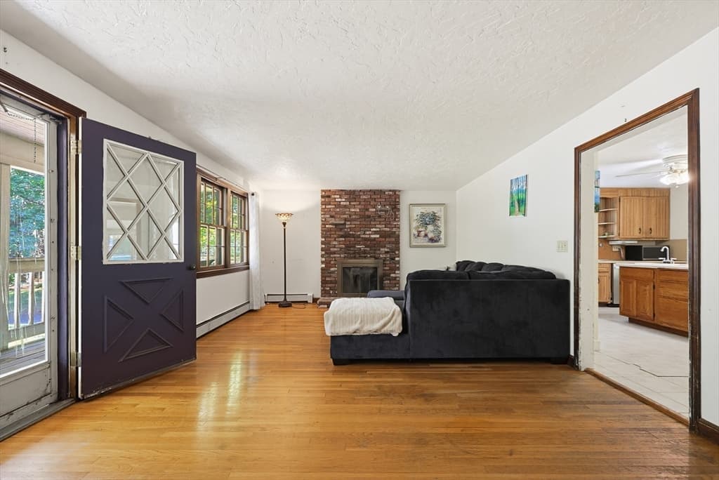 Single Family Residence at 47 Sleepy Hollow Ln, Wrentham MA 02093, Wrentham, photo 16 of 40