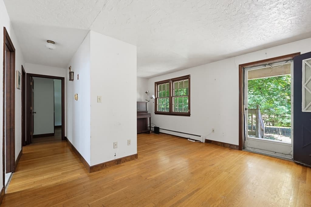 Single Family Residence at 47 Sleepy Hollow Ln, Wrentham MA 02093, Wrentham, photo 15 of 40