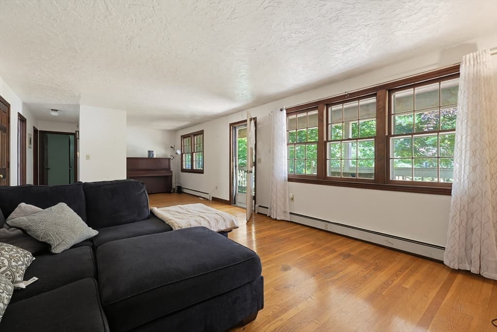 Single Family Residence at 47 Sleepy Hollow Ln, Wrentham MA 02093, Wrentham, photo 19 of 40