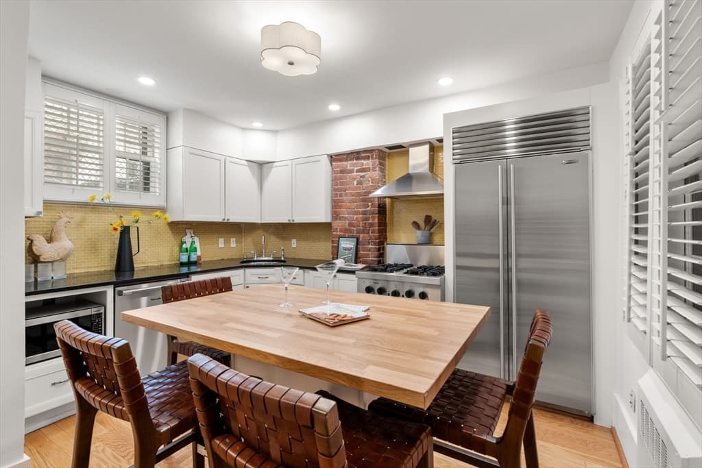 Condominium at 22 Shawmut St, Boston MA 02116, Boston, photo 6 of 19