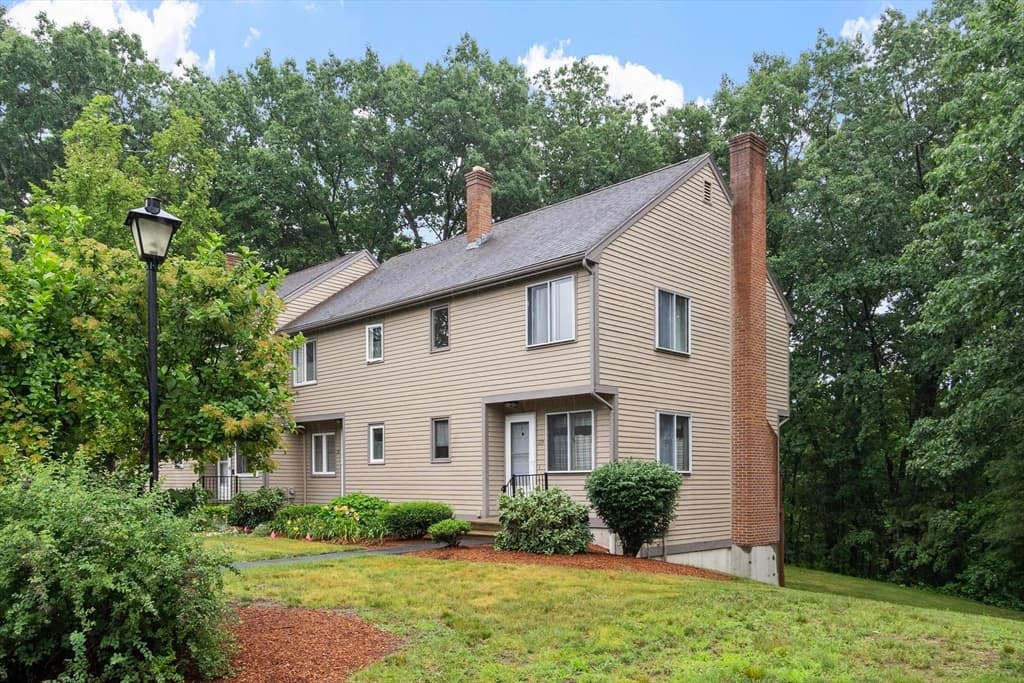 119 Cortland Cir # 119, Leominster MA 01453