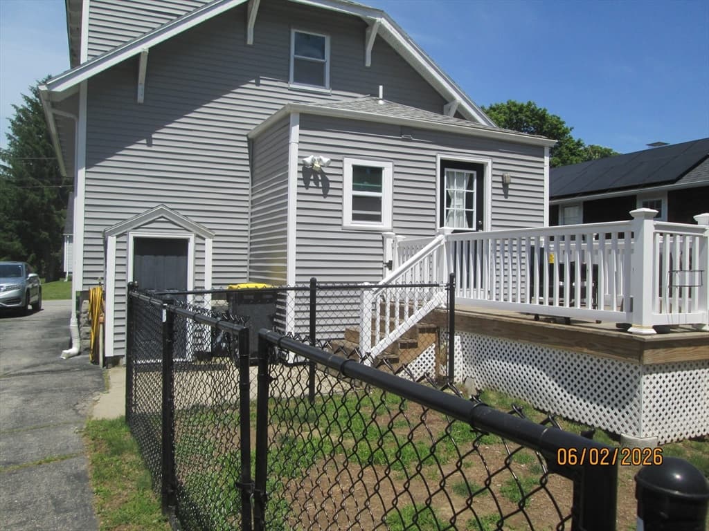 183 Compos St, Somerset MA 02726 photo 2