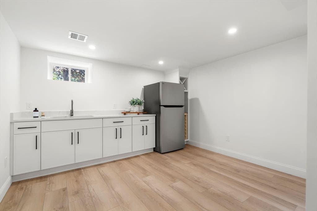 68 Barnard Avenue, Watertown MA 02472 photo 31