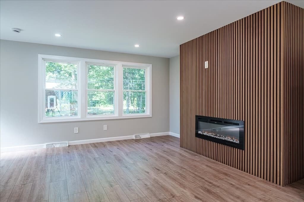 Single Family Residence at 23 Taunton St, Bellingham MA 02019, Bellingham, photo 6 of 23
