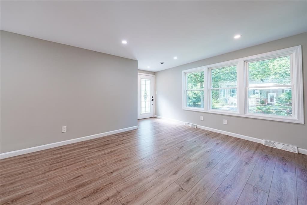 Single Family Residence at 23 Taunton St, Bellingham MA 02019, Bellingham, photo 7 of 23
