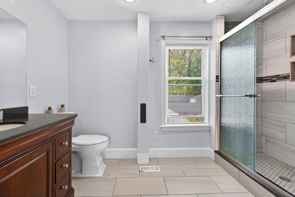 17 Estes Street, Everett MA 02149 photo 13