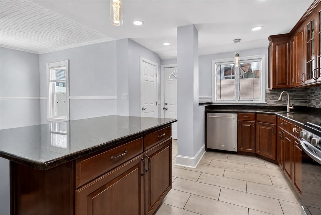 17 Estes Street, Everett MA 02149 photo 9