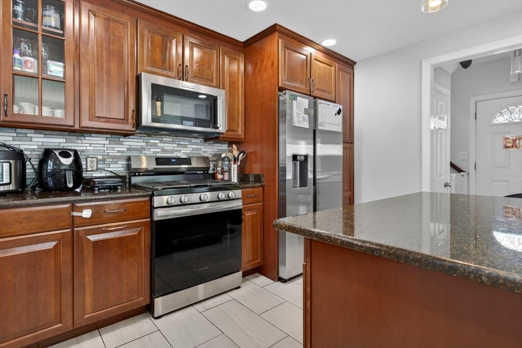 17 Estes Street, Everett MA 02149 photo 11