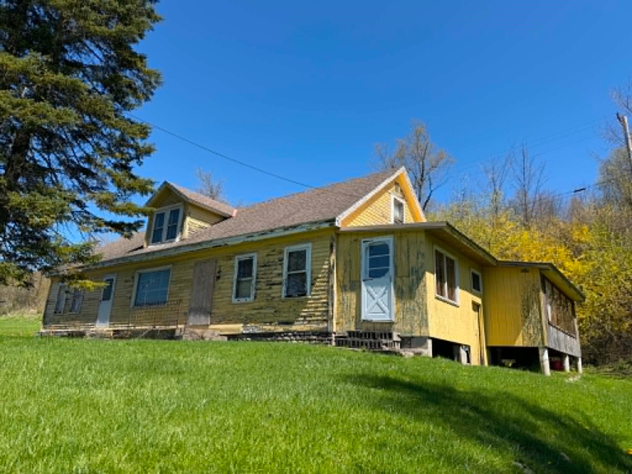 842 Church St, North Adams MA 01247
