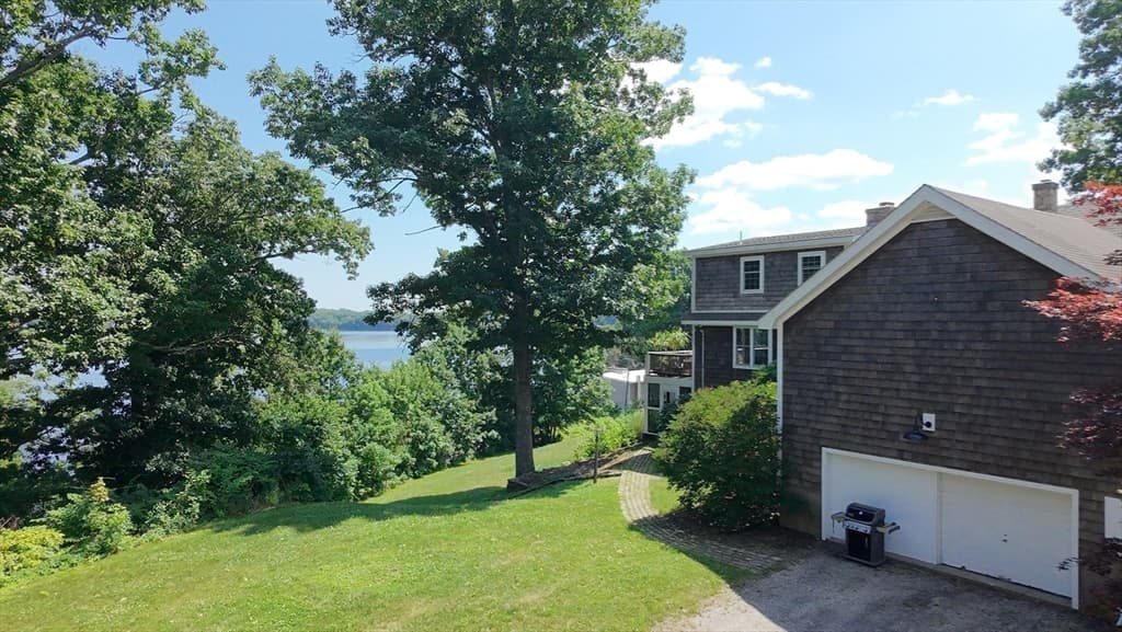 77 Chickering Rd, Spencer MA 01562 photo 4