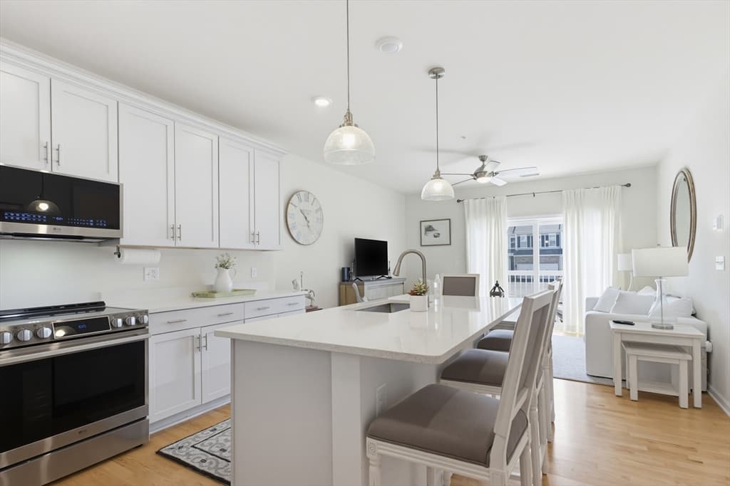 401 Emery Ln # 106, Sudbury MA 01776