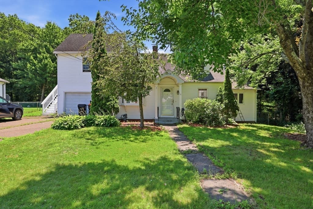 56 Lincoln Ave, South Hadley MA 01075