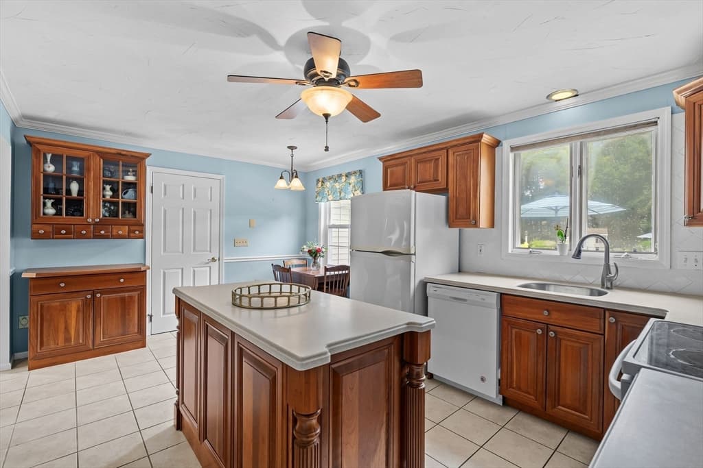 799 Hanover St, Hanover MA 02339 photo 7