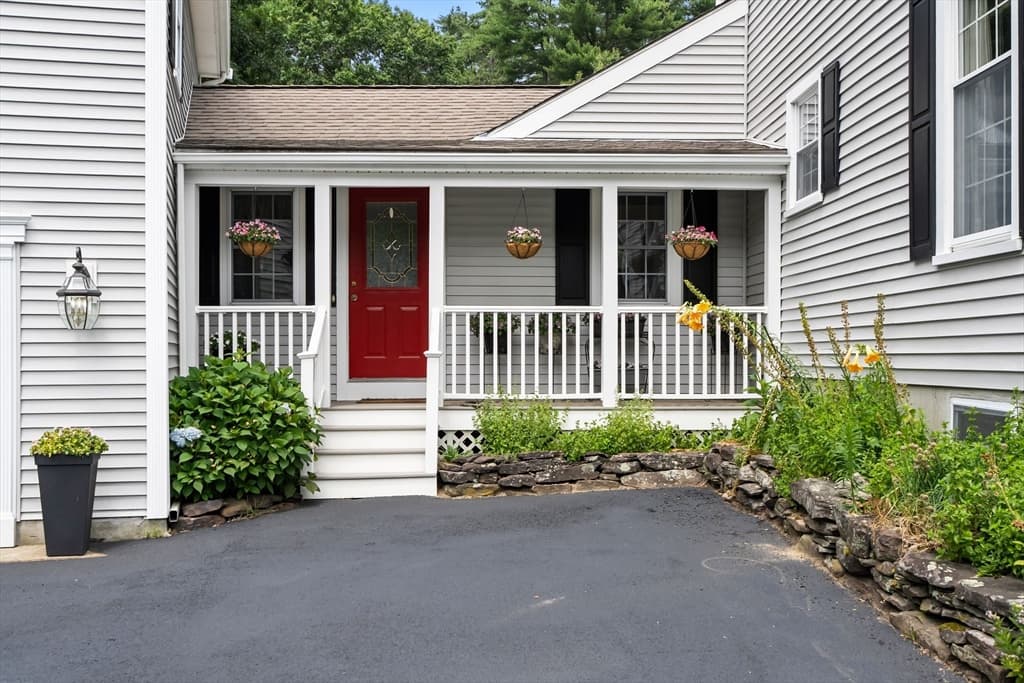 799 Hanover St, Hanover MA 02339 photo 3