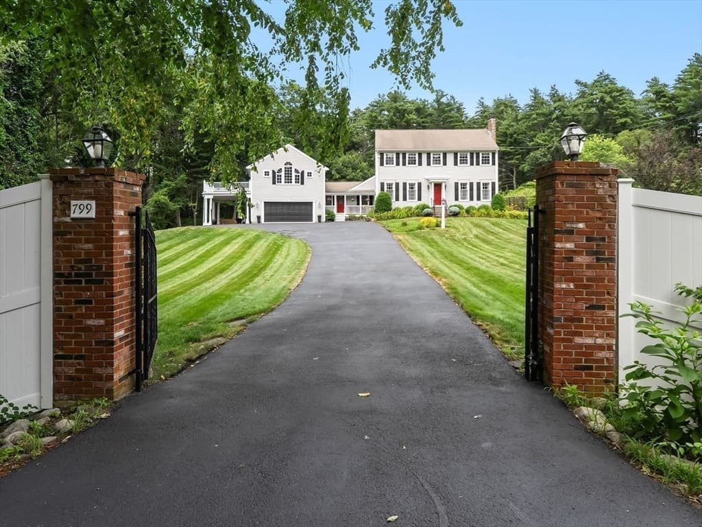 799 Hanover St, Hanover MA 02339