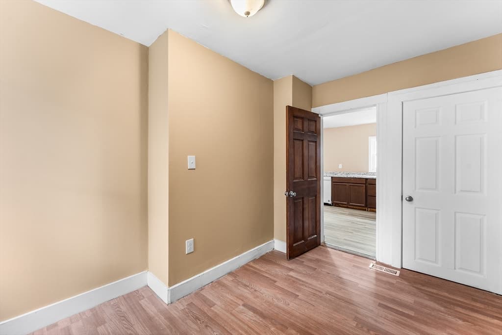 2 Hacker Ct, Worcester MA 01603 photo 7