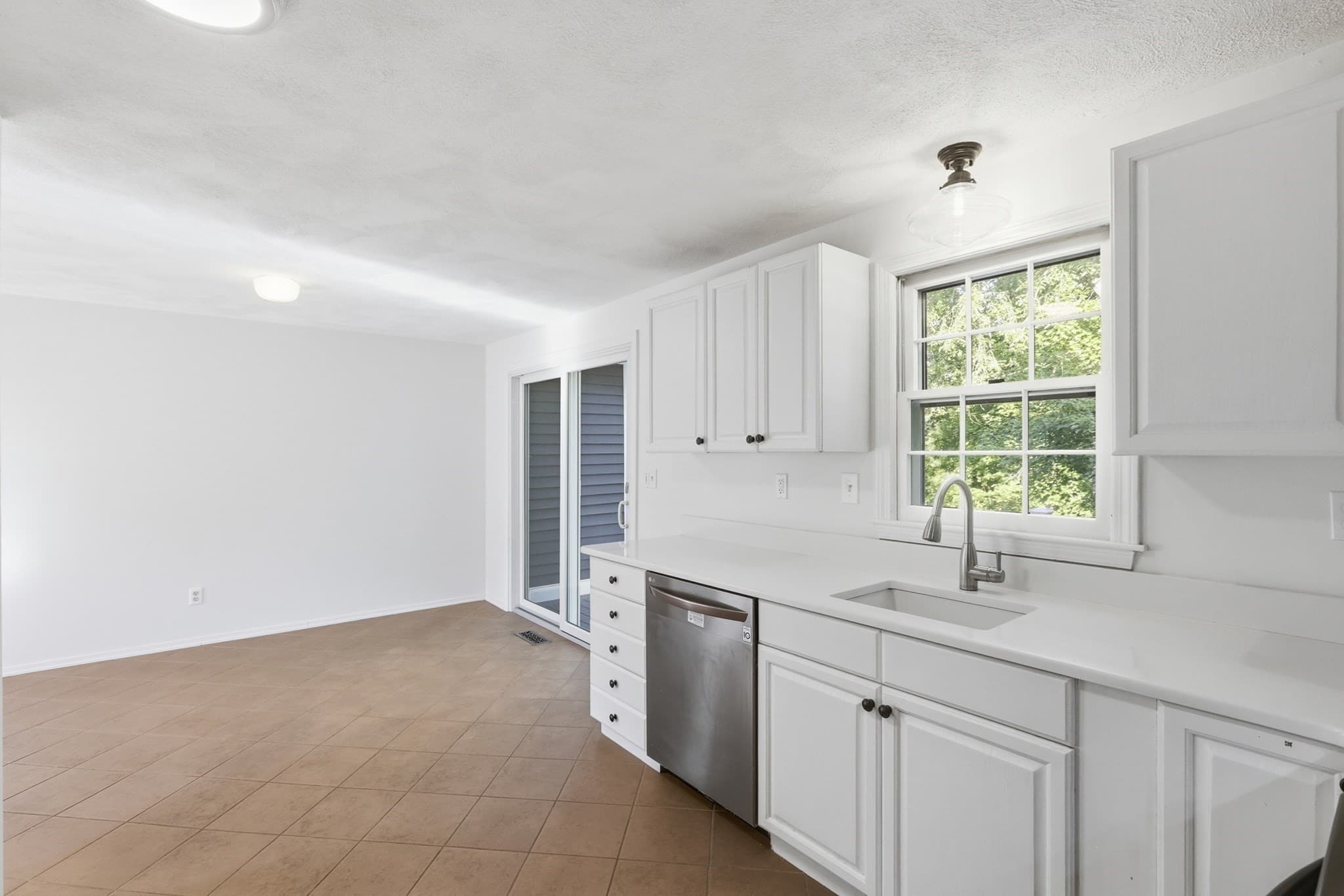 Condominium at 146 Russet Lane # 146, Boxborough MA 01719, Boxborough, photo 13 of 37