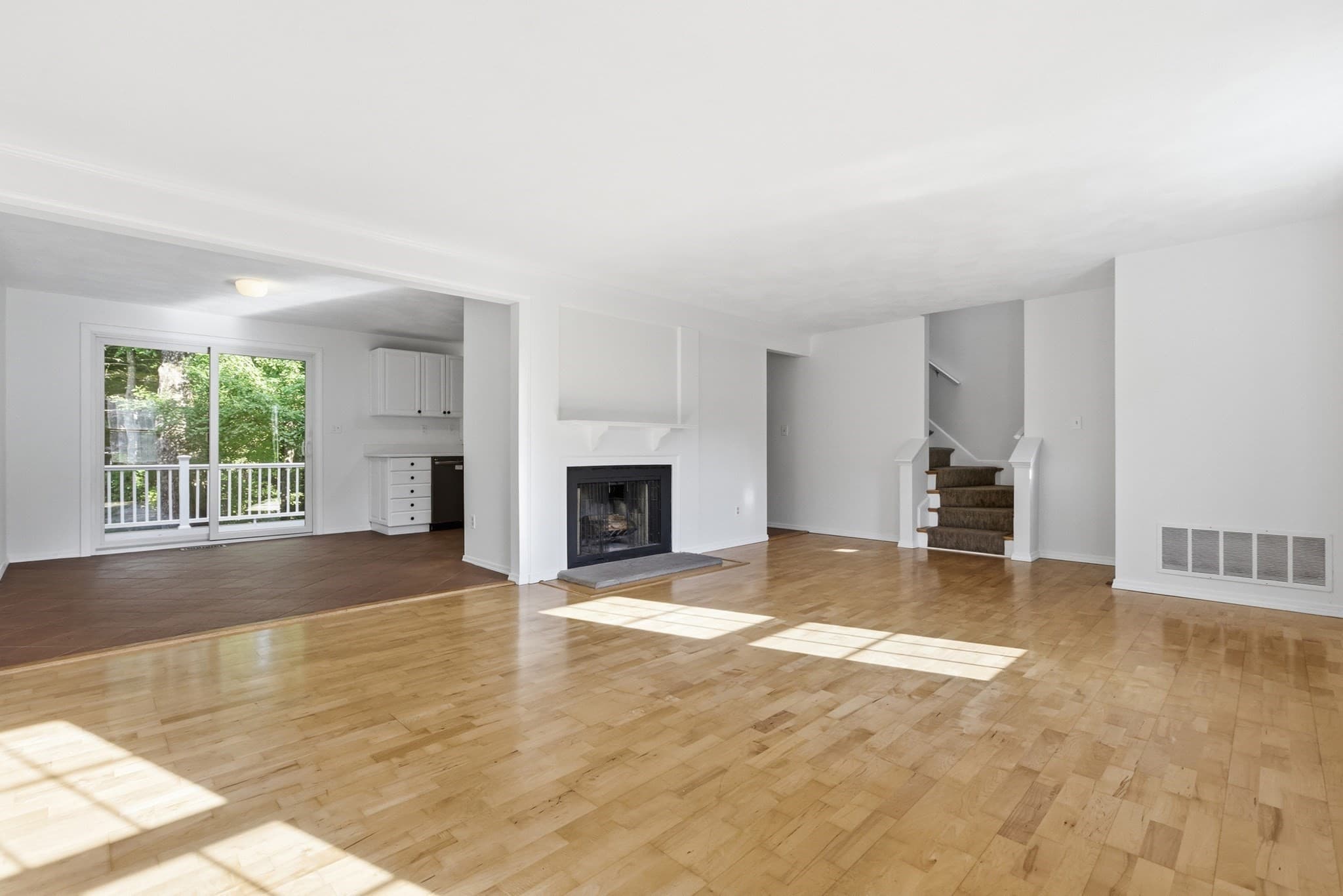 Condominium at 146 Russet Lane # 146, Boxborough MA 01719, Boxborough, photo 7 of 37
