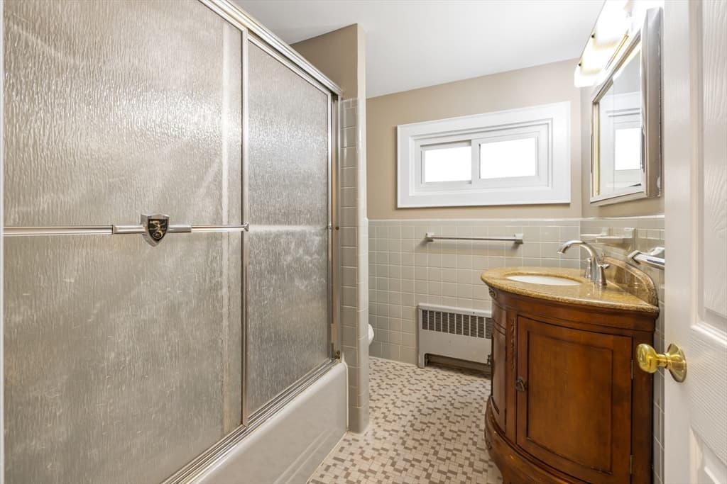 22 Bracebridge Road, Newton MA 02459 photo 27