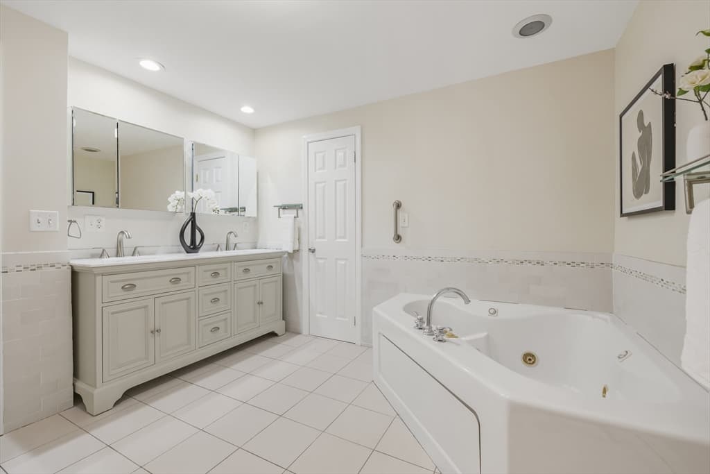 22 Bracebridge Road, Newton MA 02459 photo 17