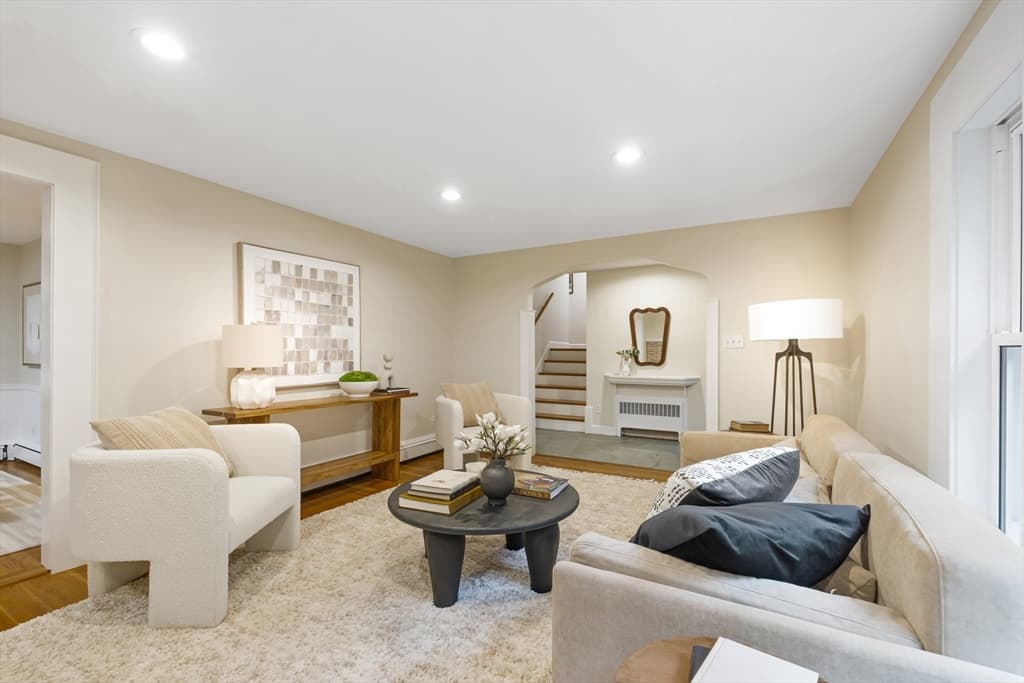 22 Bracebridge Road, Newton MA 02459 photo 5