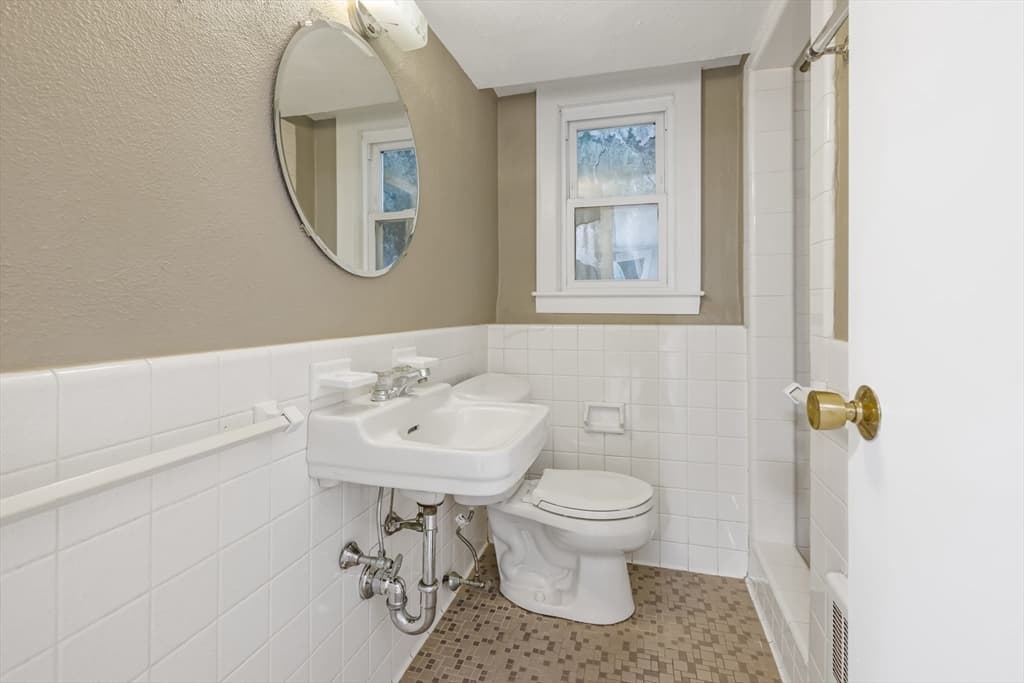 22 Bracebridge Road, Newton MA 02459 photo 29