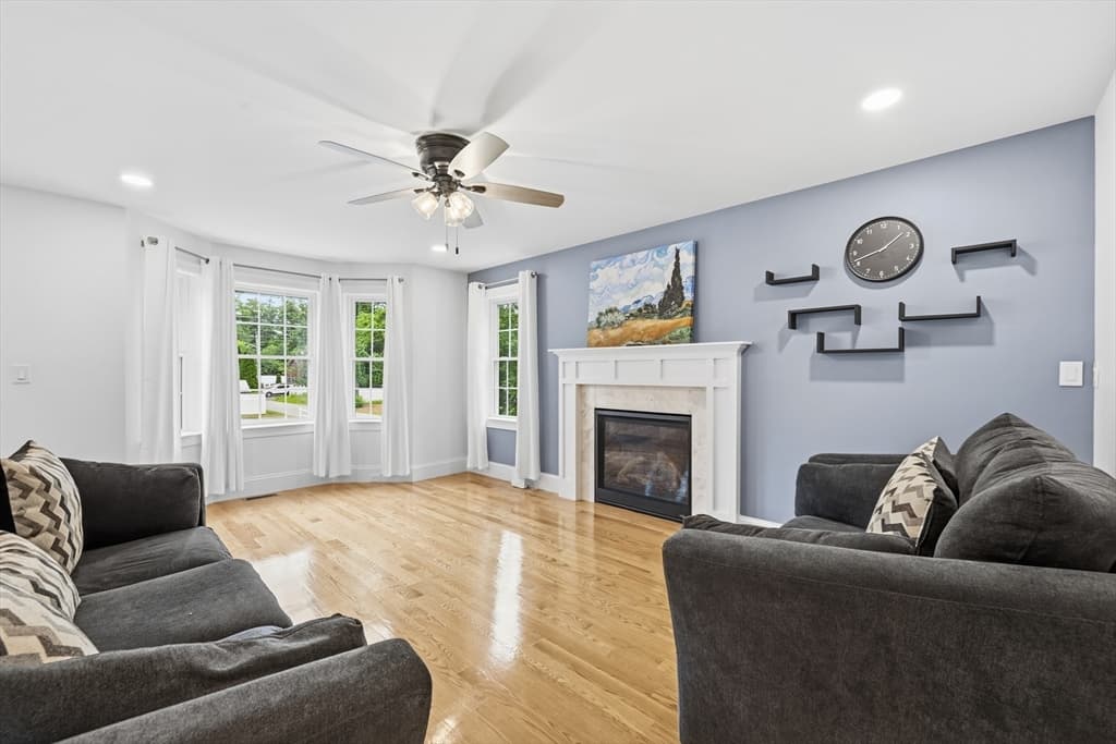 25 Fourth Ave, Billerica MA 01821 photo 6