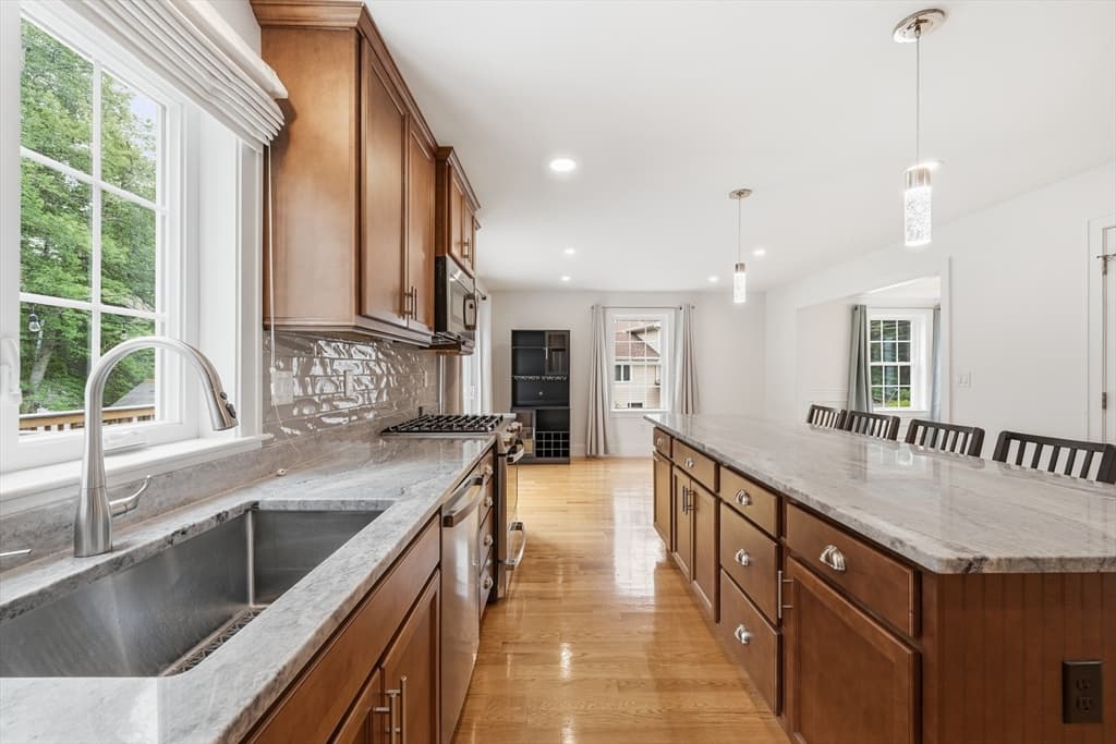 25 Fourth Ave, Billerica MA 01821 photo 10