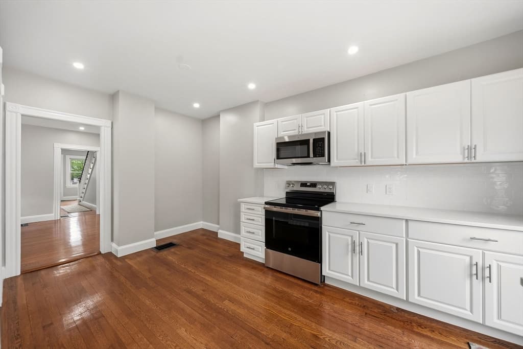 309 Hillside Avenue, Needham MA 02494 photo 16
