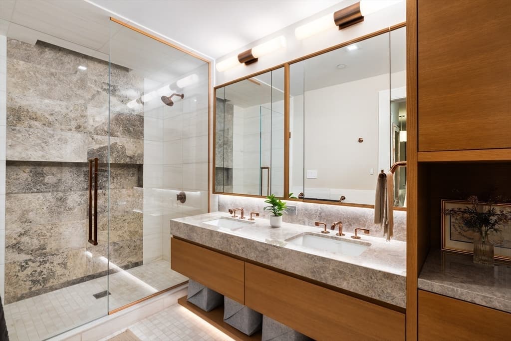 Condominium at 45 Temple St # 212, Boston MA 02114, Boston, photo 7 of 17