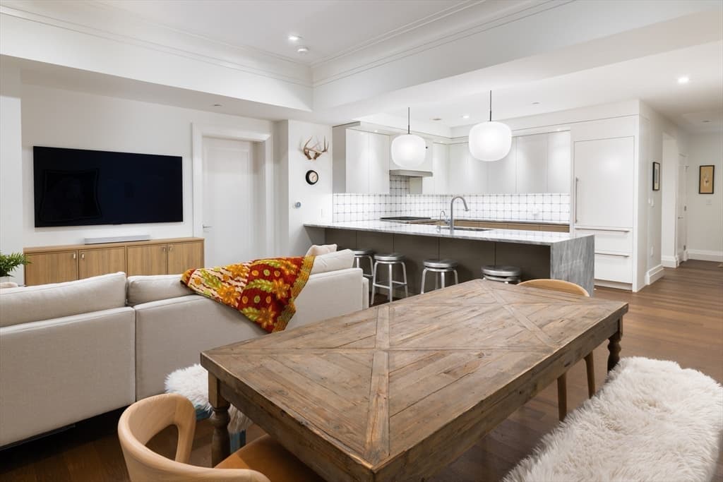 Condominium at 45 Temple St # 212, Boston MA 02114, Boston, photo 5 of 17