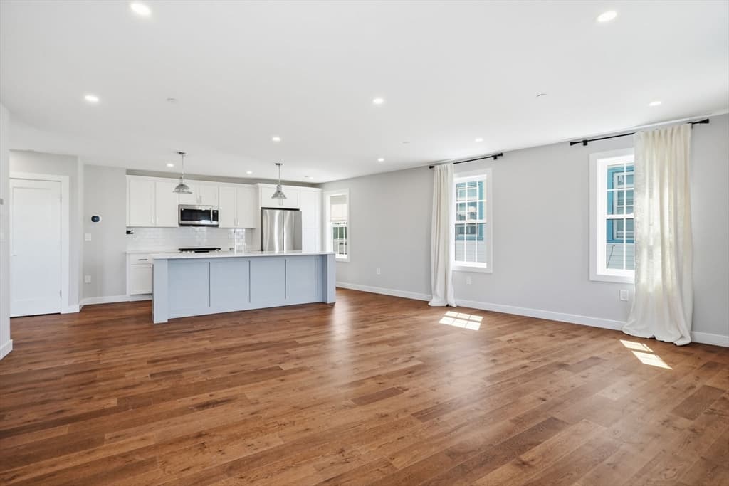 Condominium at 18-20 Crestway Rd, Boston MA 02128, Boston, photo 4 of 17