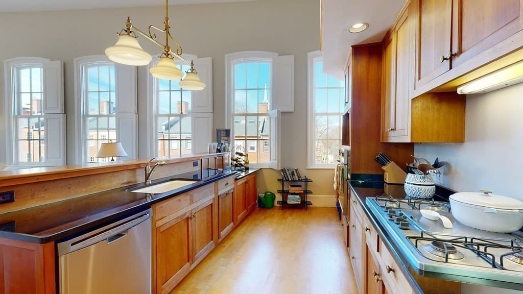 39 State St # 4, Newburyport MA 01950 photo 5