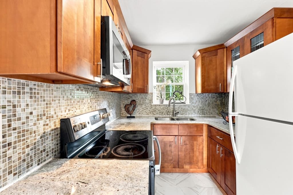 112 Maple St # 4, Malden MA 02148 photo 11