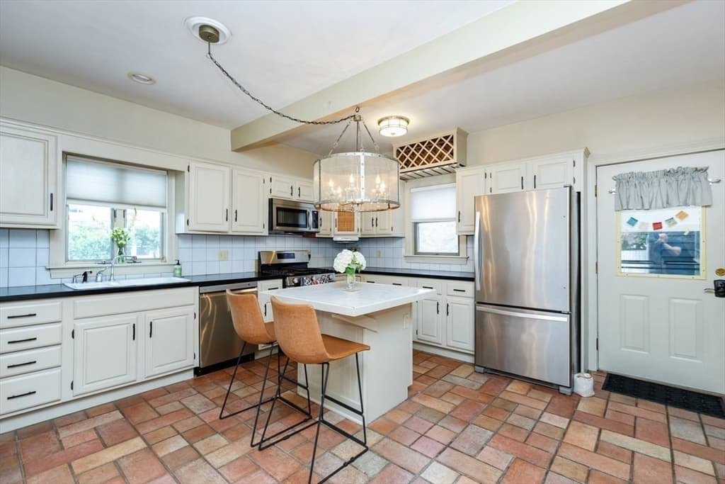 24 Pond Street # 1, Marblehead MA 01945 photo 6