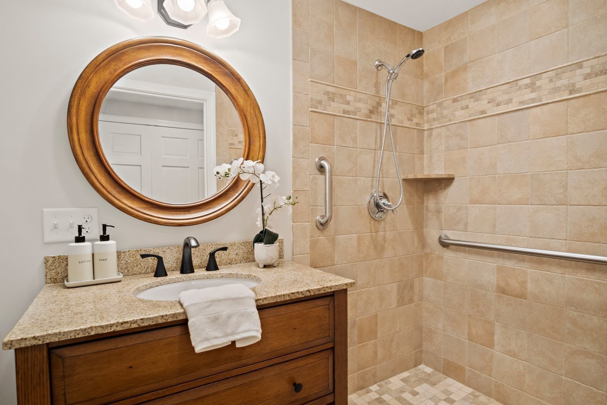 Single Family Residence at 25 Indian Hill Road, Woburn MA 01801, Woburn, photo 18 of 38