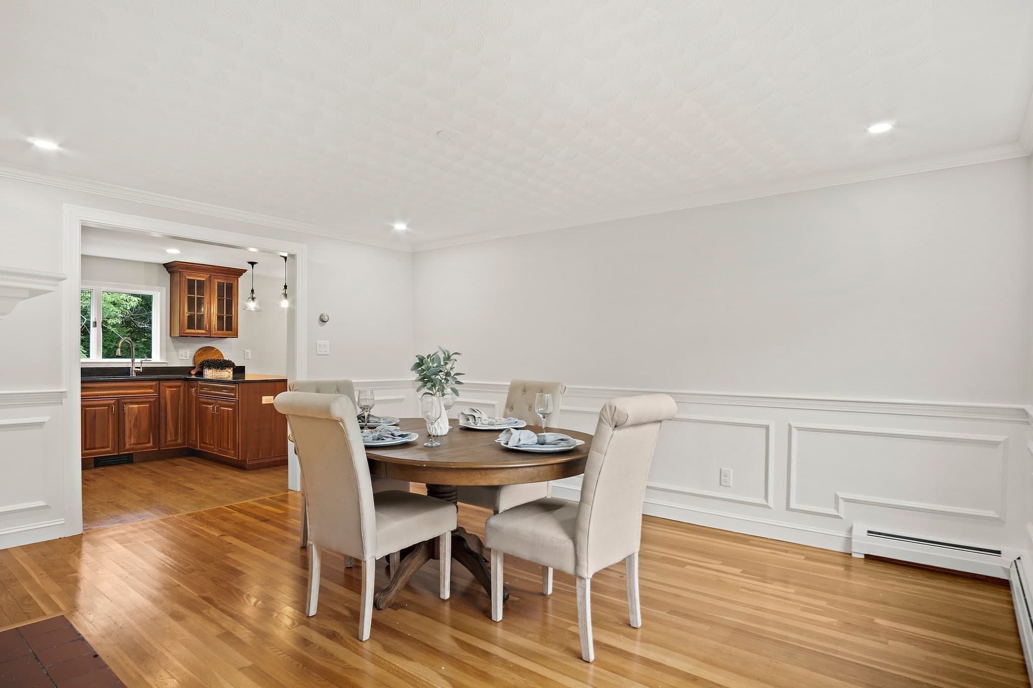 Single Family Residence at 25 Indian Hill Road, Woburn MA 01801, Woburn, photo 11 of 38