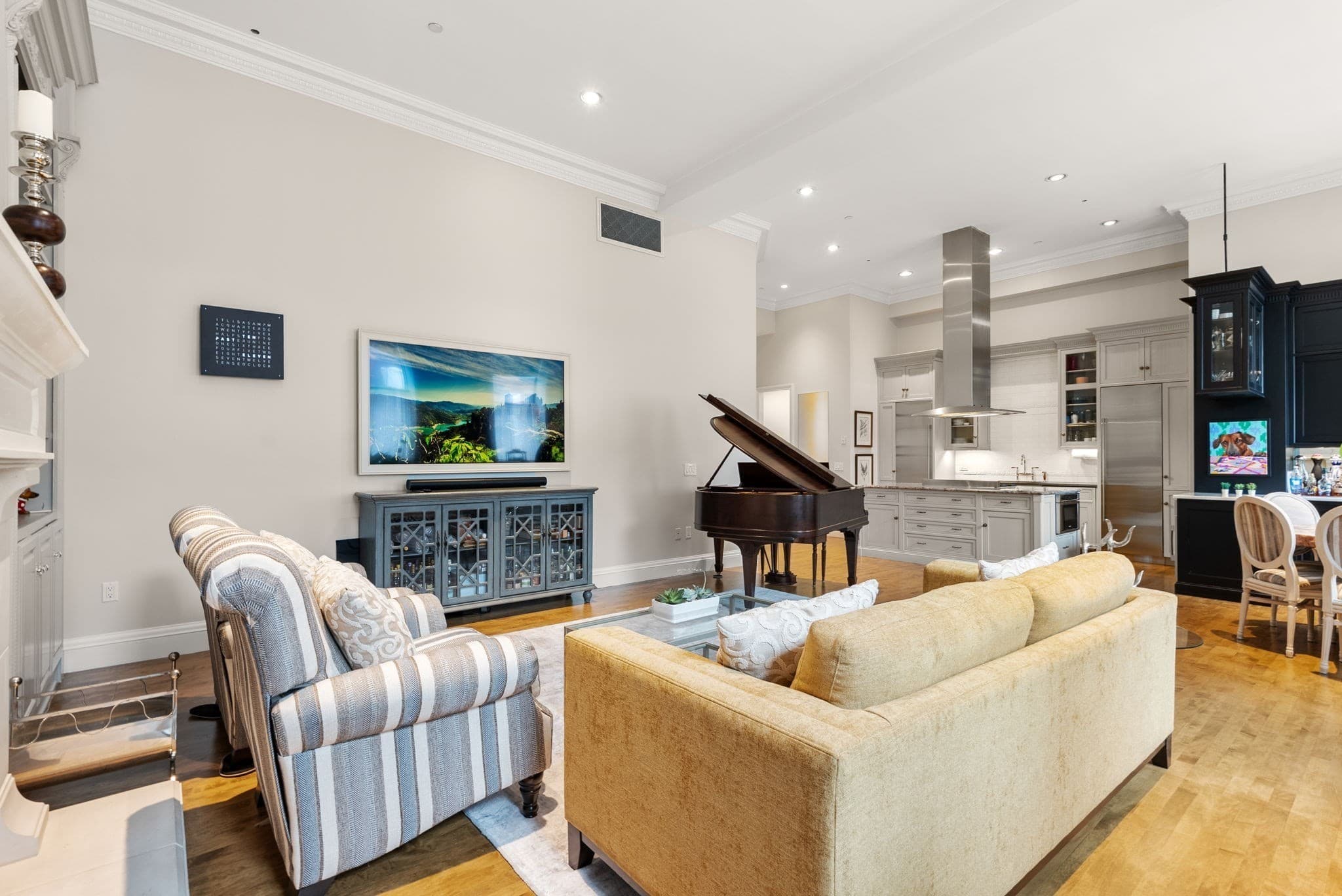 Condominium at 221 Columbus Ave # 203, Boston MA 02116, photo 6 of 22
