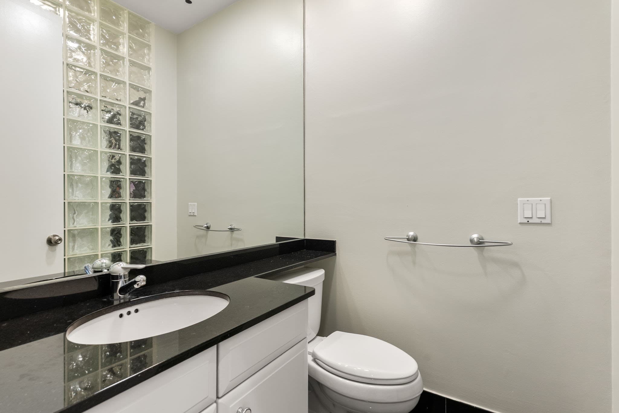Condominium at 221 Columbus Ave # 203, Boston MA 02116, photo 17 of 22