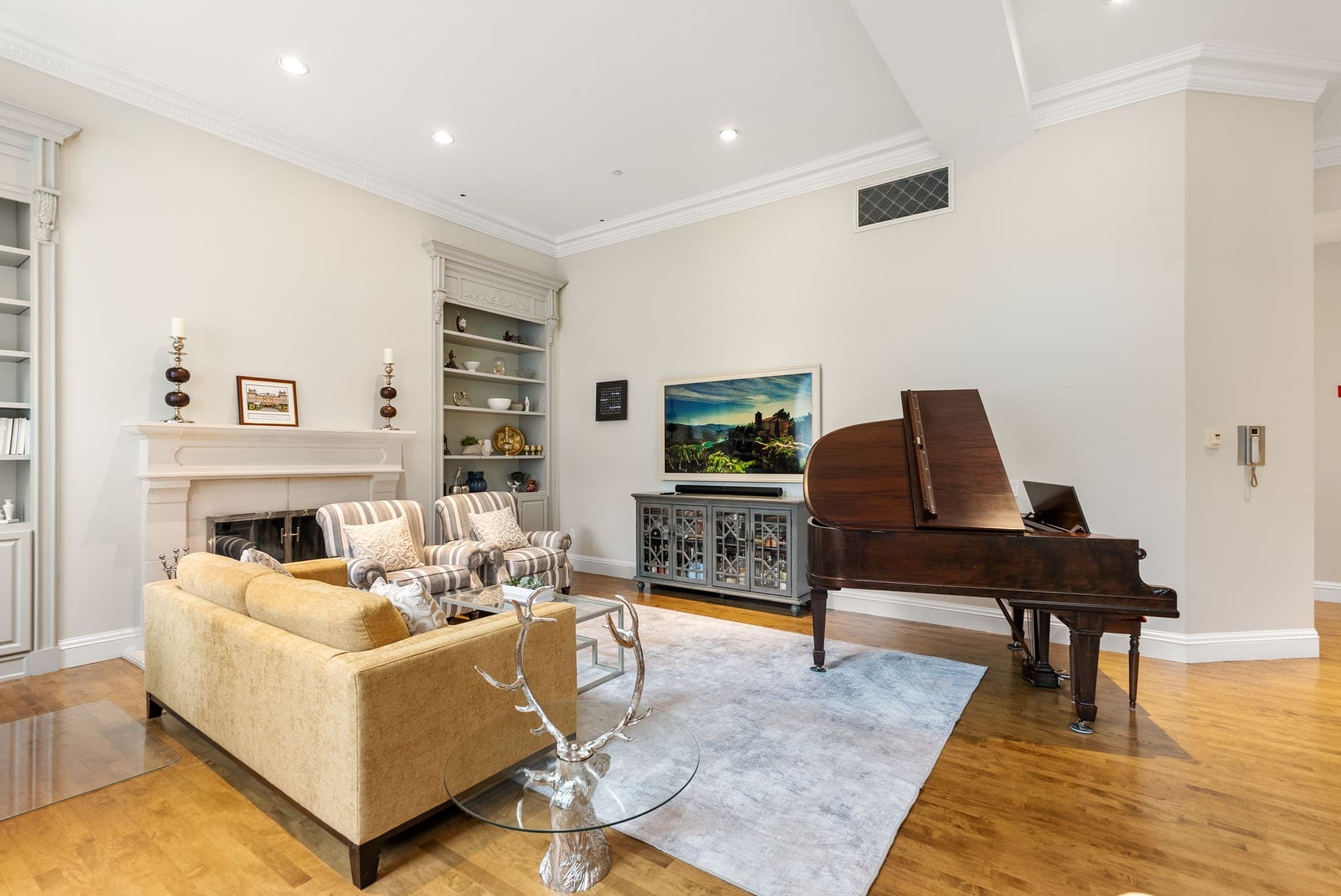 Condominium at 221 Columbus Ave # 203, Boston MA 02116, photo 8 of 22