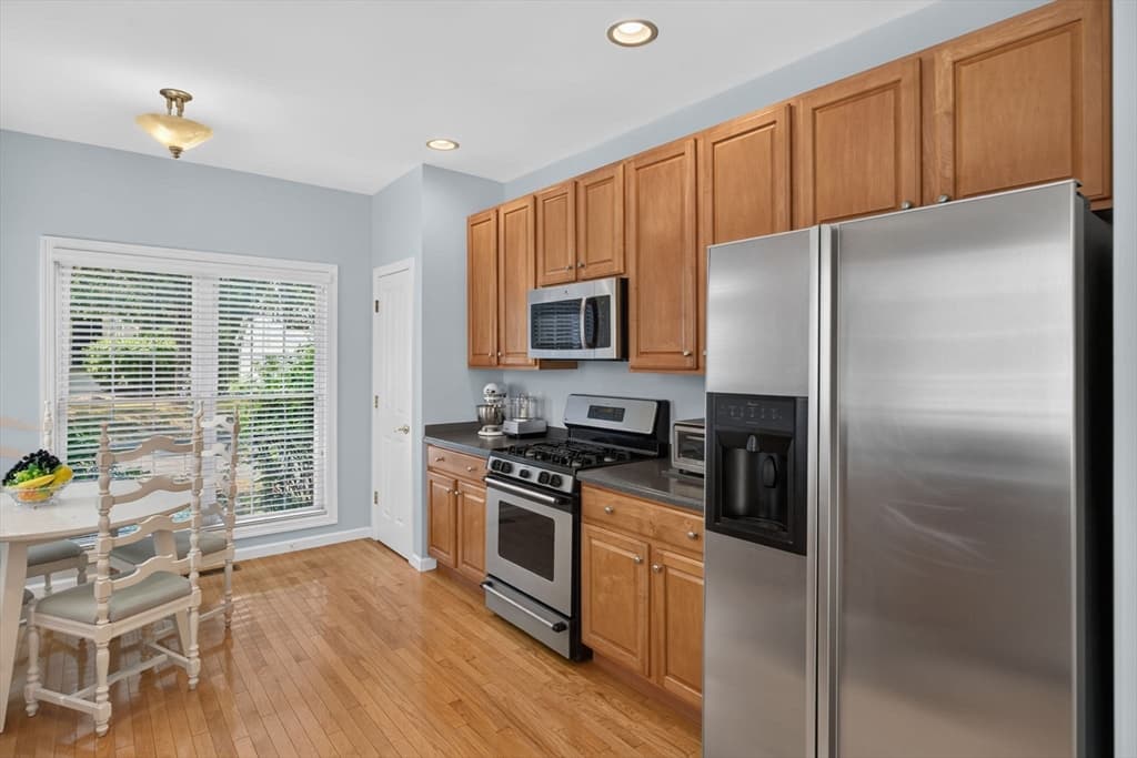 Single Family Residence at 28 Cross Wind, Plymouth MA 02360, Plymouth, photo 3 of 36