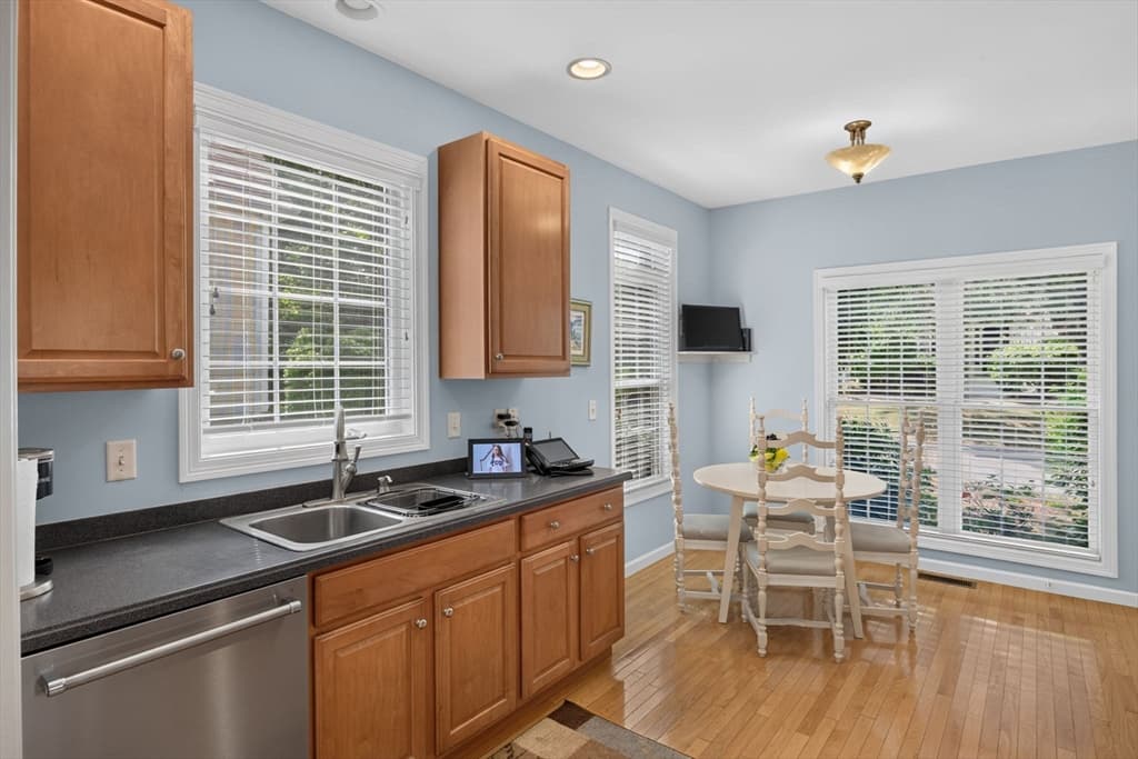 Single Family Residence at 28 Cross Wind, Plymouth MA 02360, Plymouth, photo 4 of 36