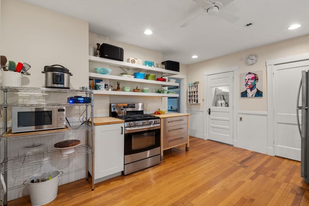 94 Town Hill St, Quincy MA 02169 photo 13
