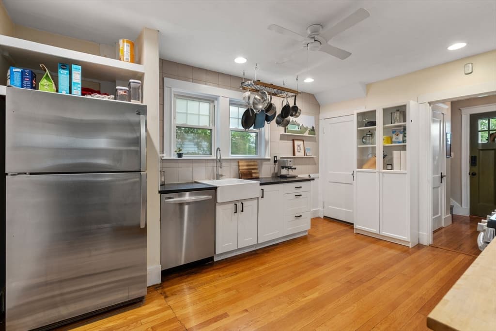 94 Town Hill St, Quincy MA 02169 photo 15