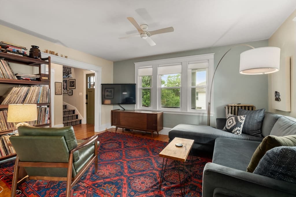 94 Town Hill St, Quincy MA 02169 photo 8