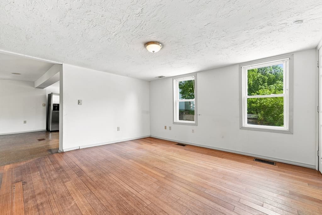 28 Tremont St, Athol MA 01331 photo 13