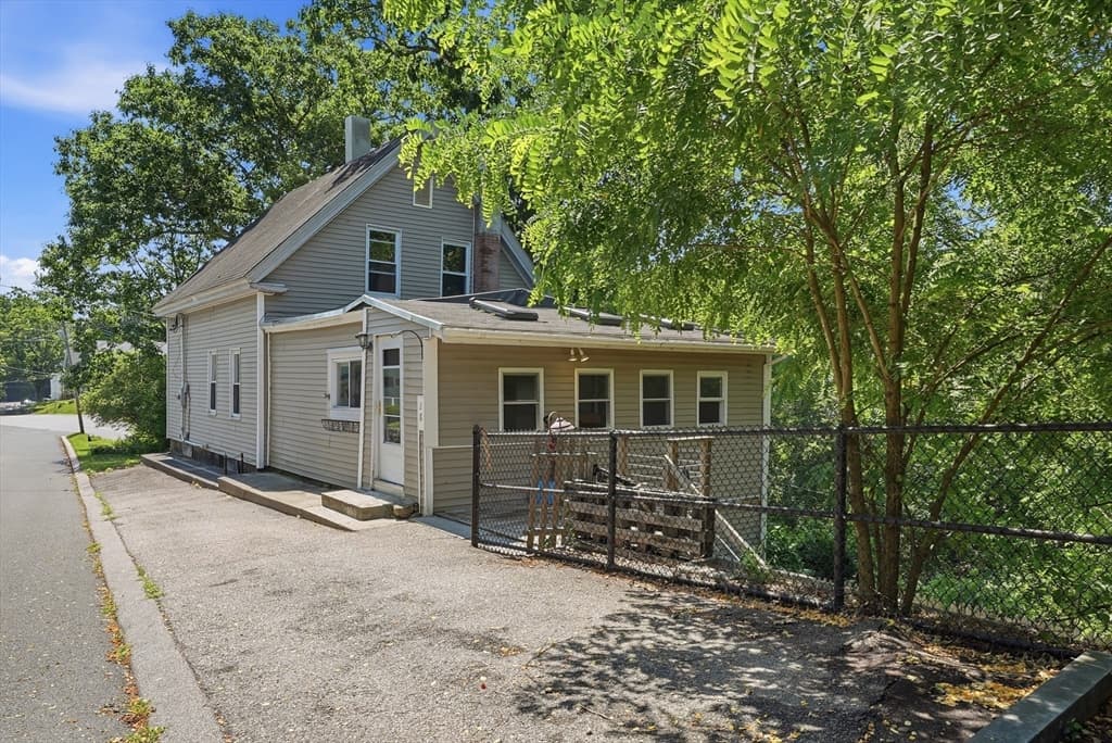 28 Tremont St, Athol MA 01331 photo 7